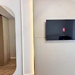 Yang 23rd Floor Panoramic View & King Bed, Parkin Apartamento