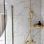 Yang 23rd Floor Panoramic View & King Bed, Parkin Apartamento