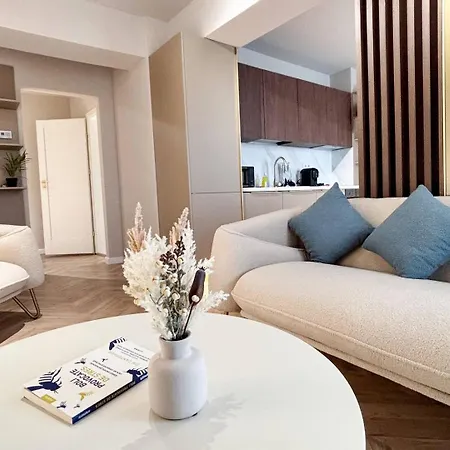 Apartment Yang 23rd Floor Panoramic View & King Bed, Parkin Cluj-Napoca