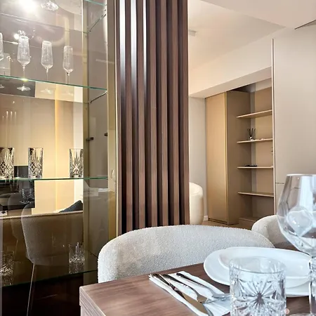 Yang 23rd Floor Panoramic View & King Bed, Parkin شقة