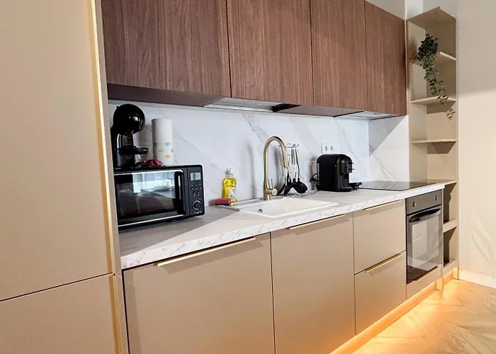 Апартаменти Yang 23Rd Floor Panoramic View & King Bed, Parkin Клуж-Напока