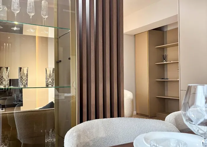 Yang 23Rd Floor Panoramic View & King Bed, Parkin Апартаменти